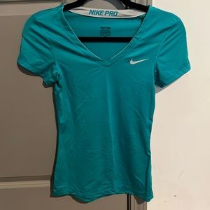 Super comfy Nike workout top! Gently used
